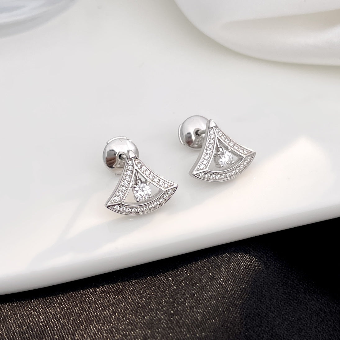 [Clover Jewelrys]DREAM MINI DIAMOND STUD EARRINGS