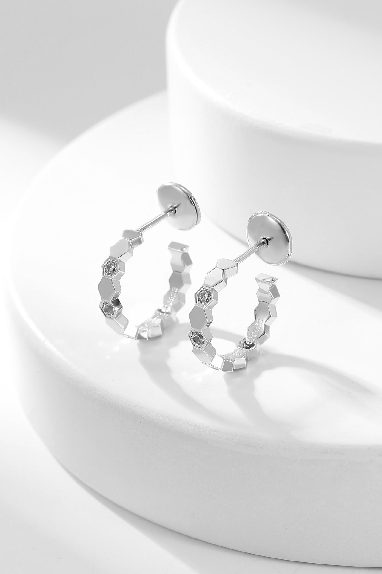 [Clover Jewelrys]BEE LOVE DIAMOND HOOP EARRINGS