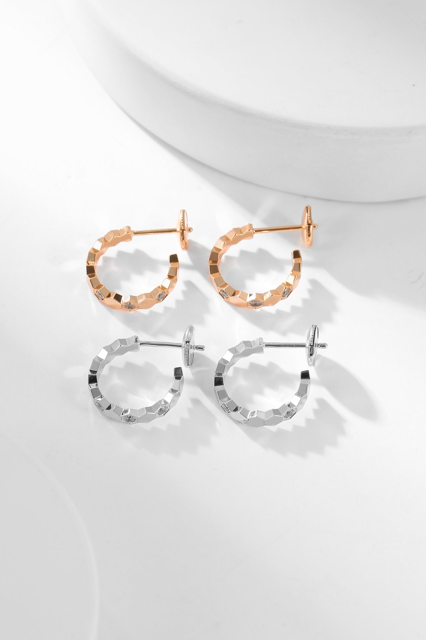 [Clover Jewelrys]BEE LOVE DIAMOND HOOP EARRINGS