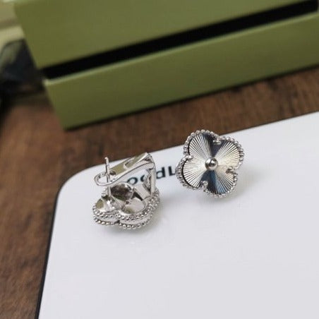 [Clover Jewelrys]CLOVER MEDIUM STUD EARRINGS