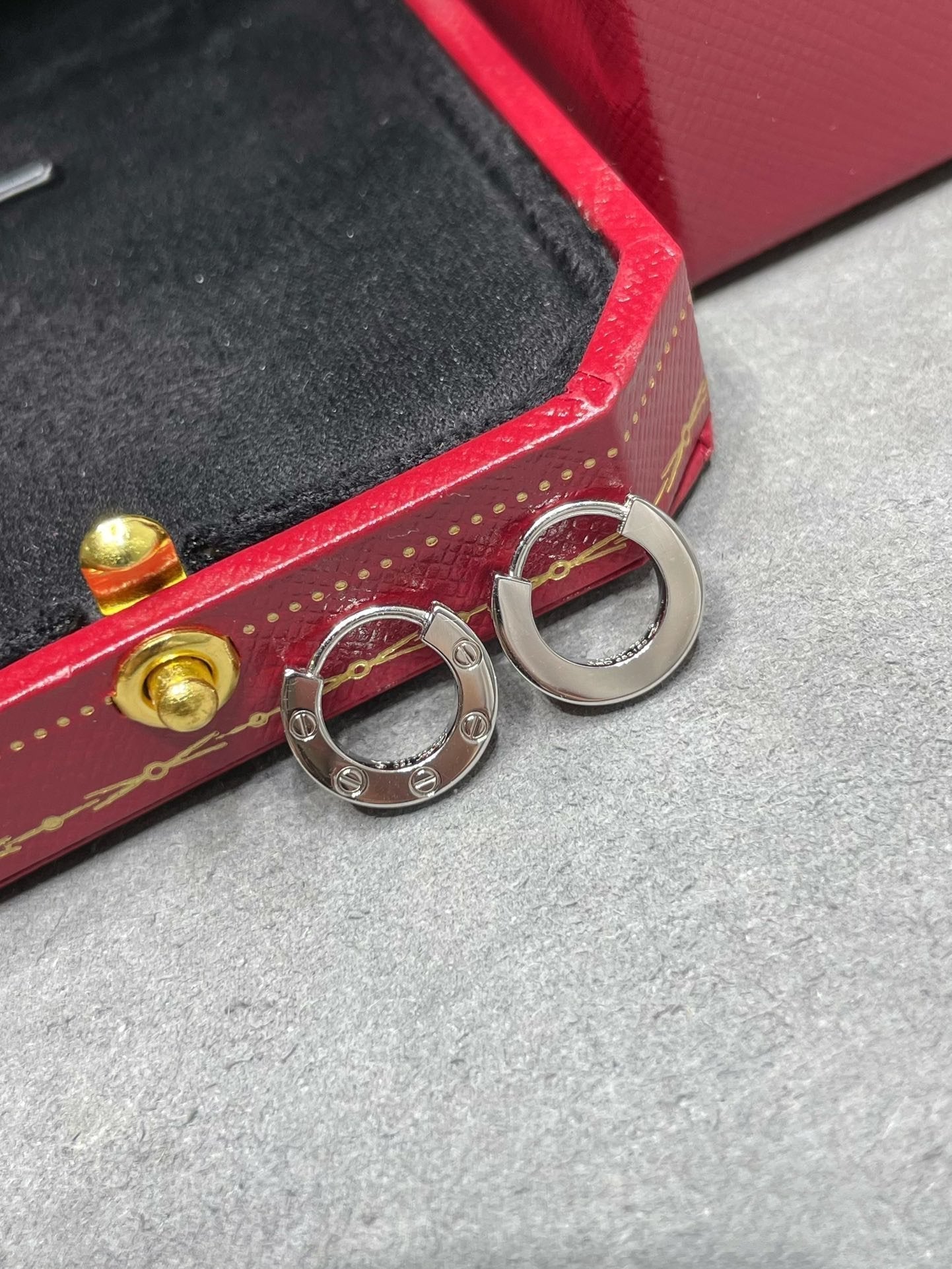 [Clover Jewelrys]LOVE MINI EARRINGS