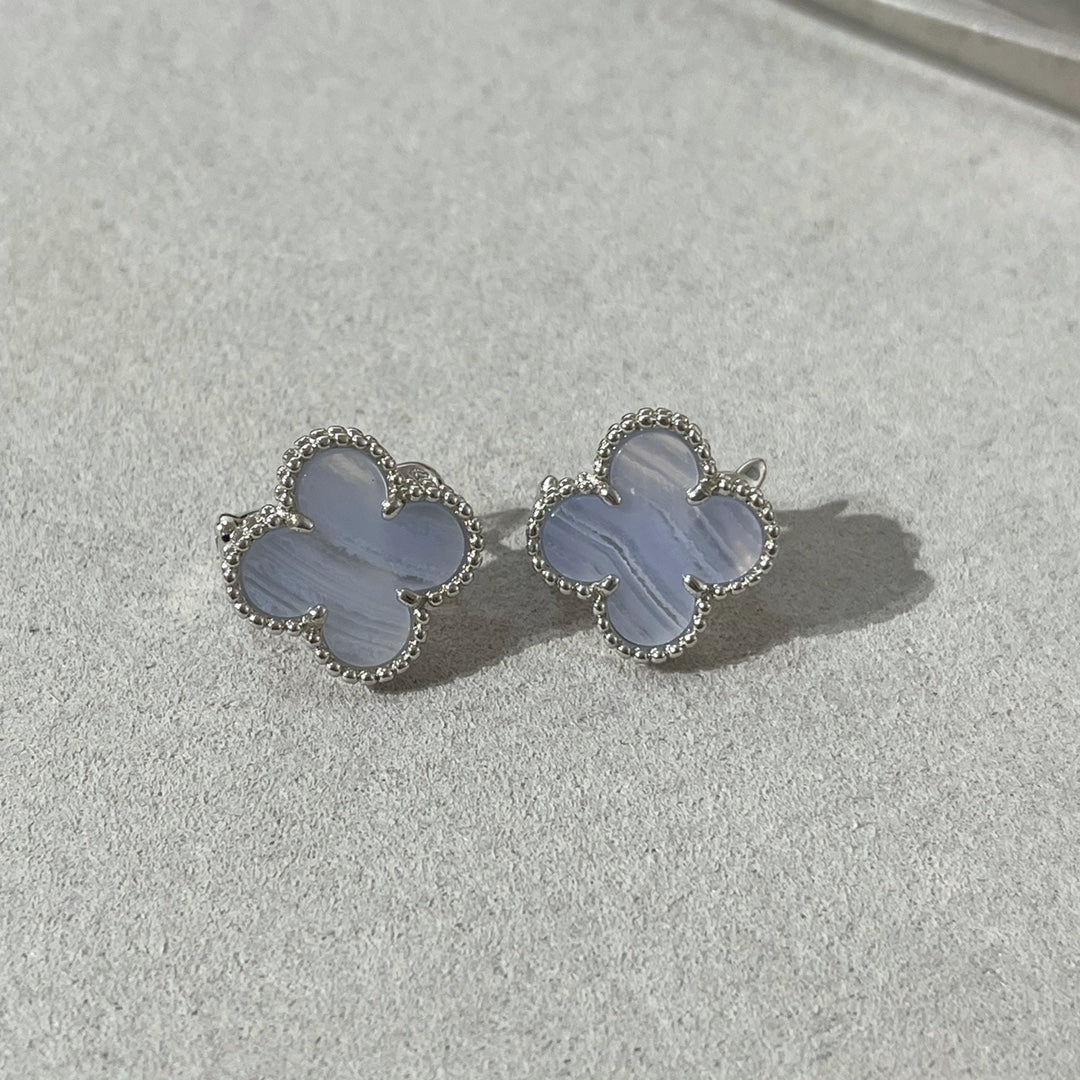 [Clover Jewelrys]CLOVER CHALCEDONY SILVER STUD EARRINGS