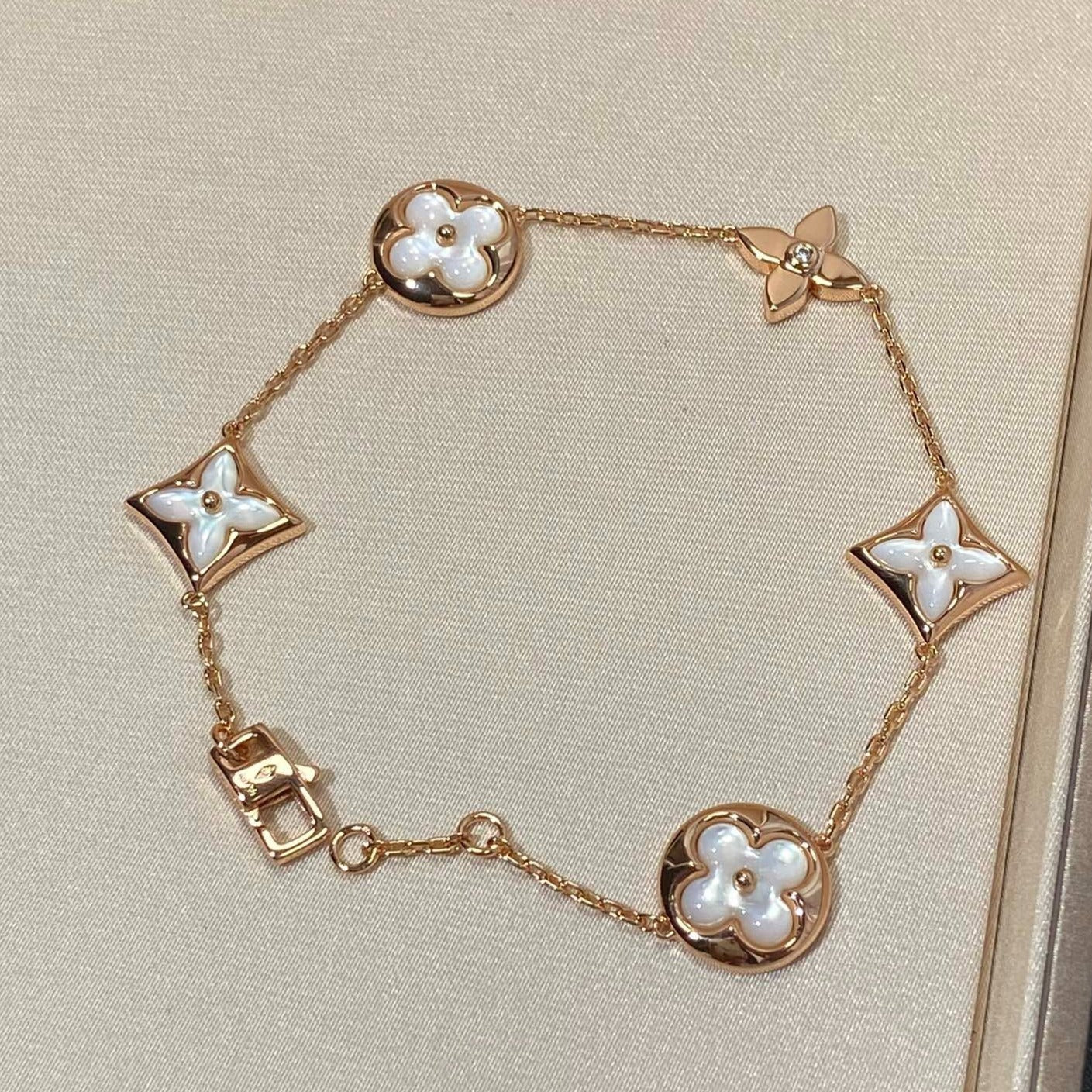 [Clover Jewelrys]STAR AND SUN 5 MOTIF MOP PINK GOLD BRACELET