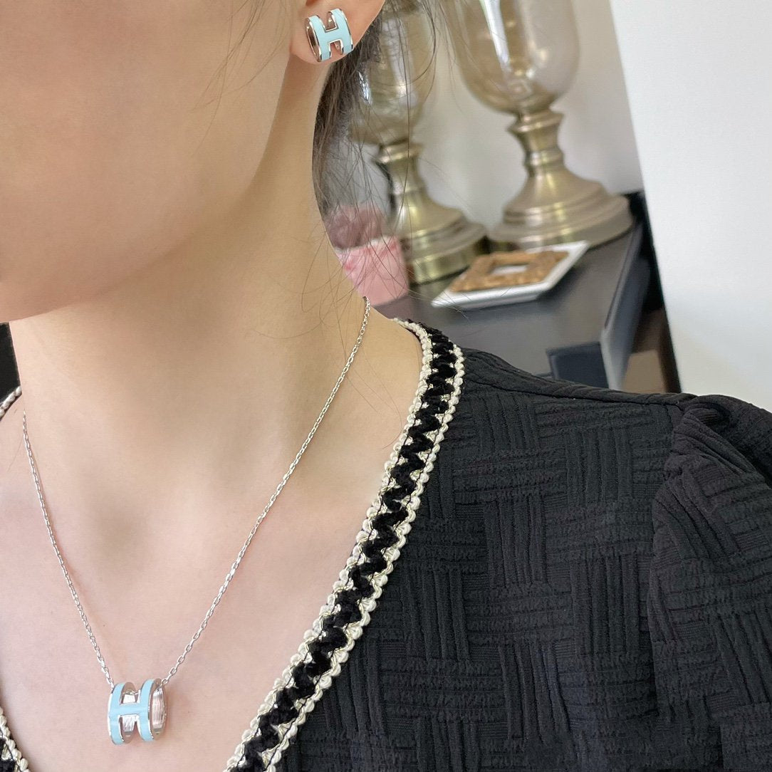 [Clover Jewelrys]POP H SKY BLUE NECKLACE