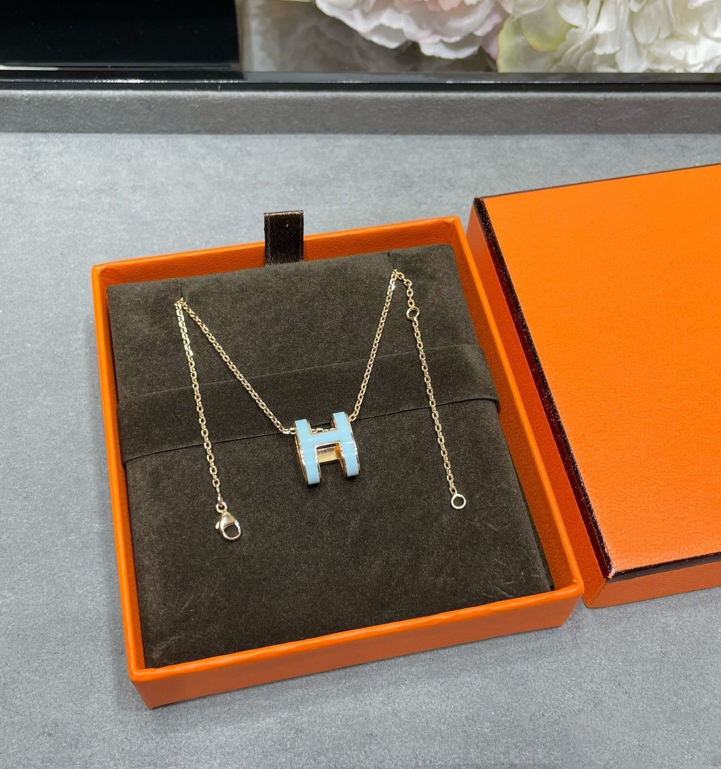 [Clover Jewelrys]POP H SKY BLUE NECKLACE