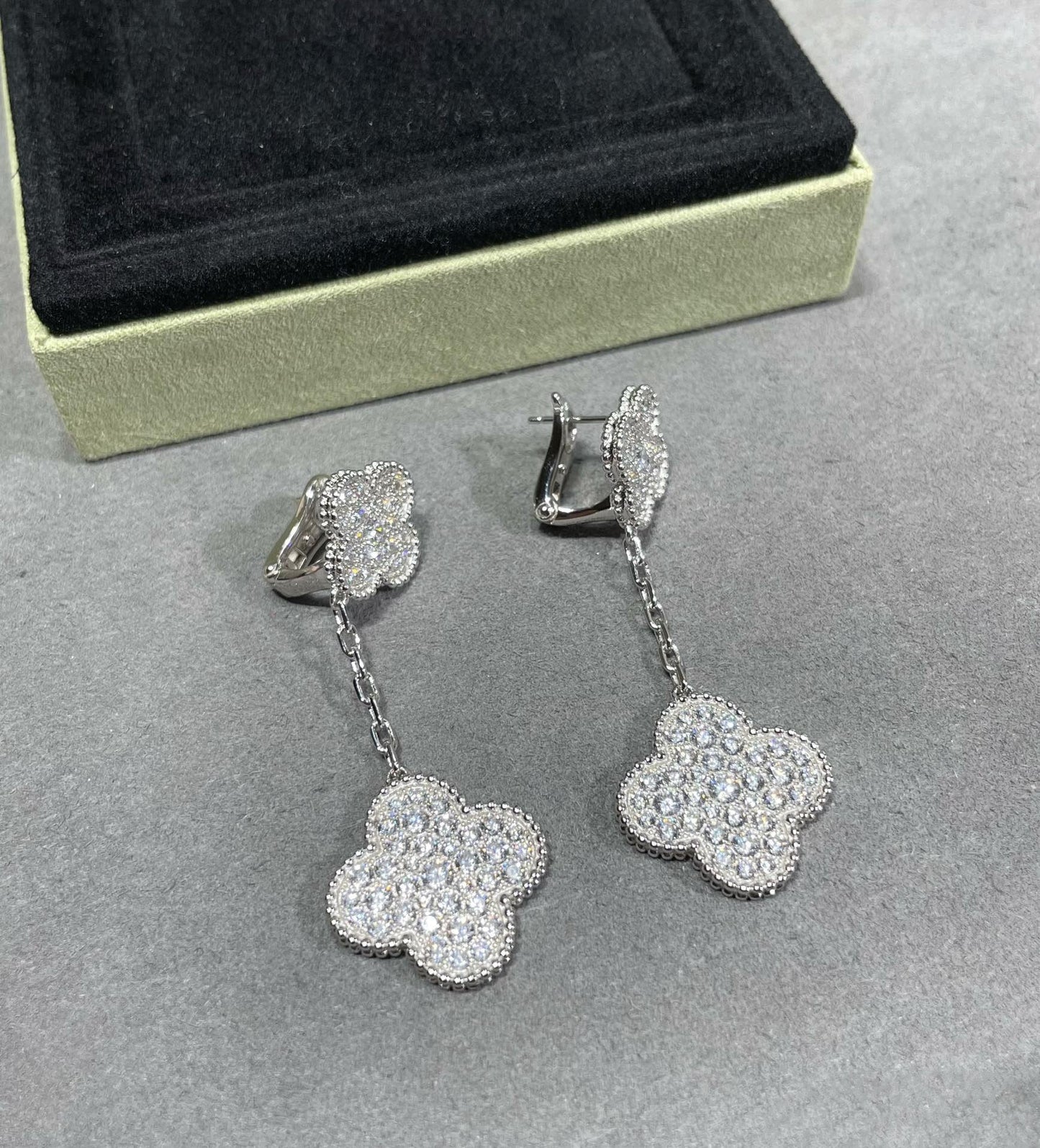 [Clover Jewelrys]CLOVER 2 MOTIFS DIAMOND PAVED SILVER EARRINGS