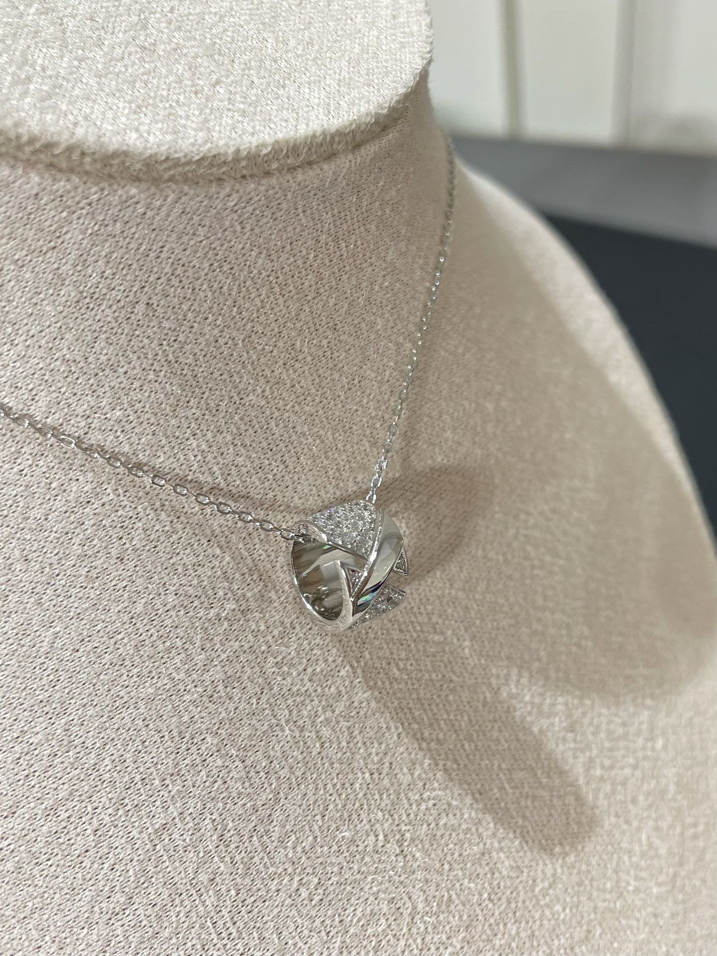 [Clover Jewelrys]LIENS EVIDENCE DIAMOND PAVED NECKLACE