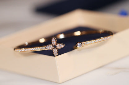 [Clover Jewelrys]IDYLLE GOLD OPEN BRACELET DIAMOND PAVED