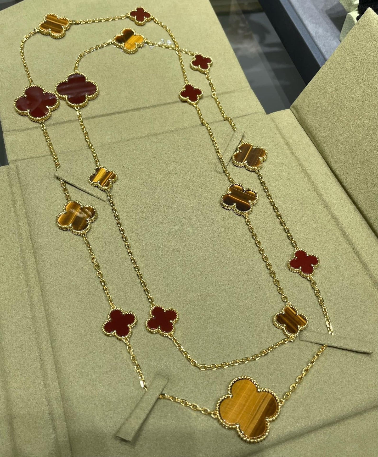 [Clover Jewelrys]CLOVER 16 MOTIF CARNELIAN TIGER EYE ROSE GOLD NECKLACE