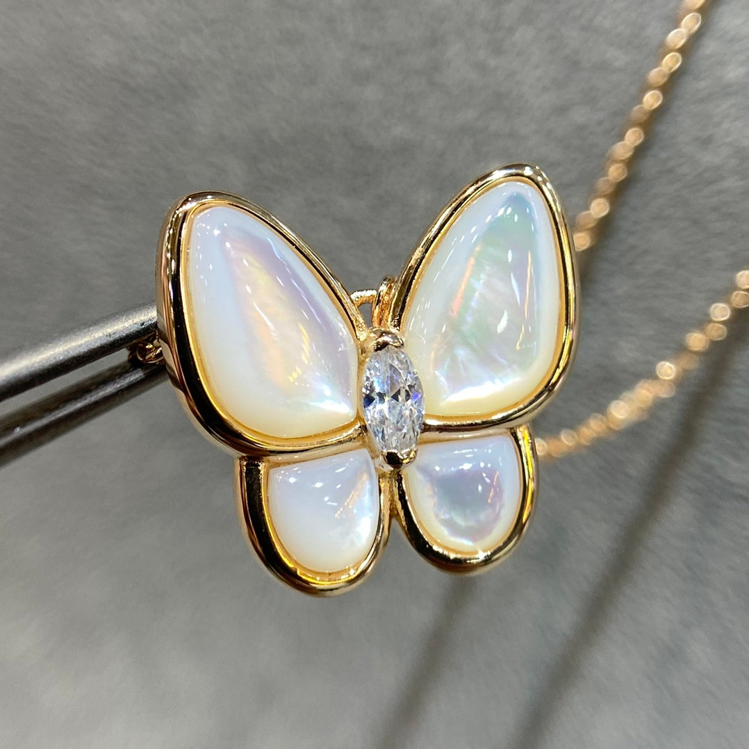 [Clover Jewelrys]BUTTERFLY MOP DIAMOND NECKLACE