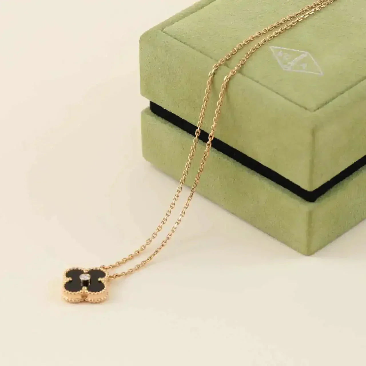 [Clover Jewelrys]CLOVER 15MM DIAMOND ONYX NECKLACE