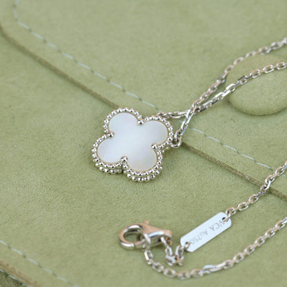 [Clover Jewelrys]CLOVER  15MM WHITE MOTHER-OF-PEARL SILVER