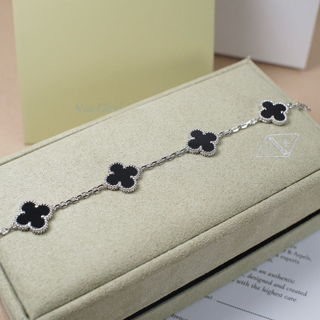 [Clover Jewelrys]CLOVER 5 MOTIF ONYXS  BRACELET SILVER