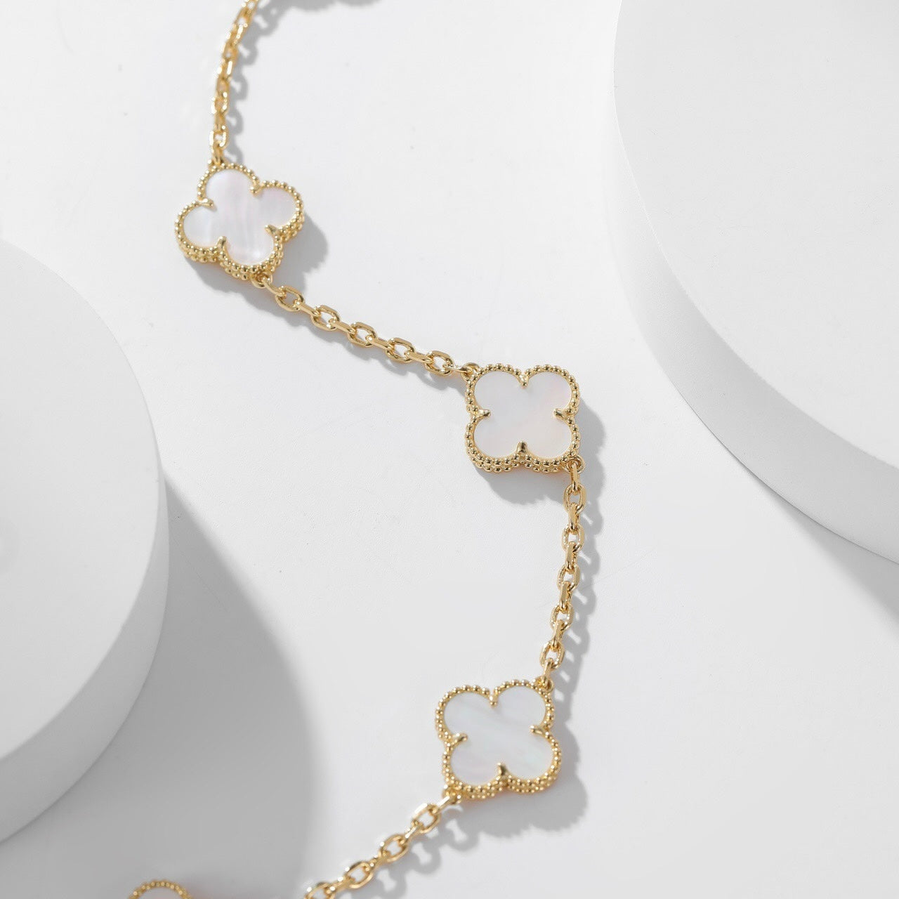 [Clover Jewelrys]CLOVER 10 MOTIFS WHITE MOTHER OF PEARL NECKLACE