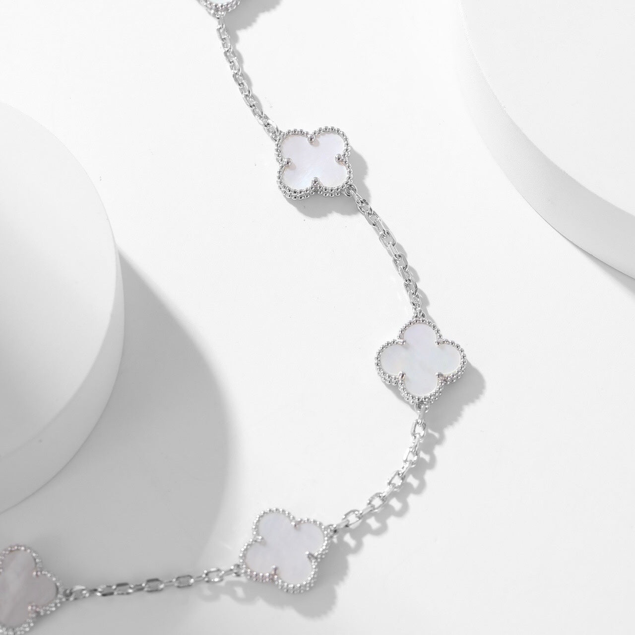 [Clover Jewelrys]CLOVER 10 MOTIFS WHITE MOTHER OF PEARL NECKLACE