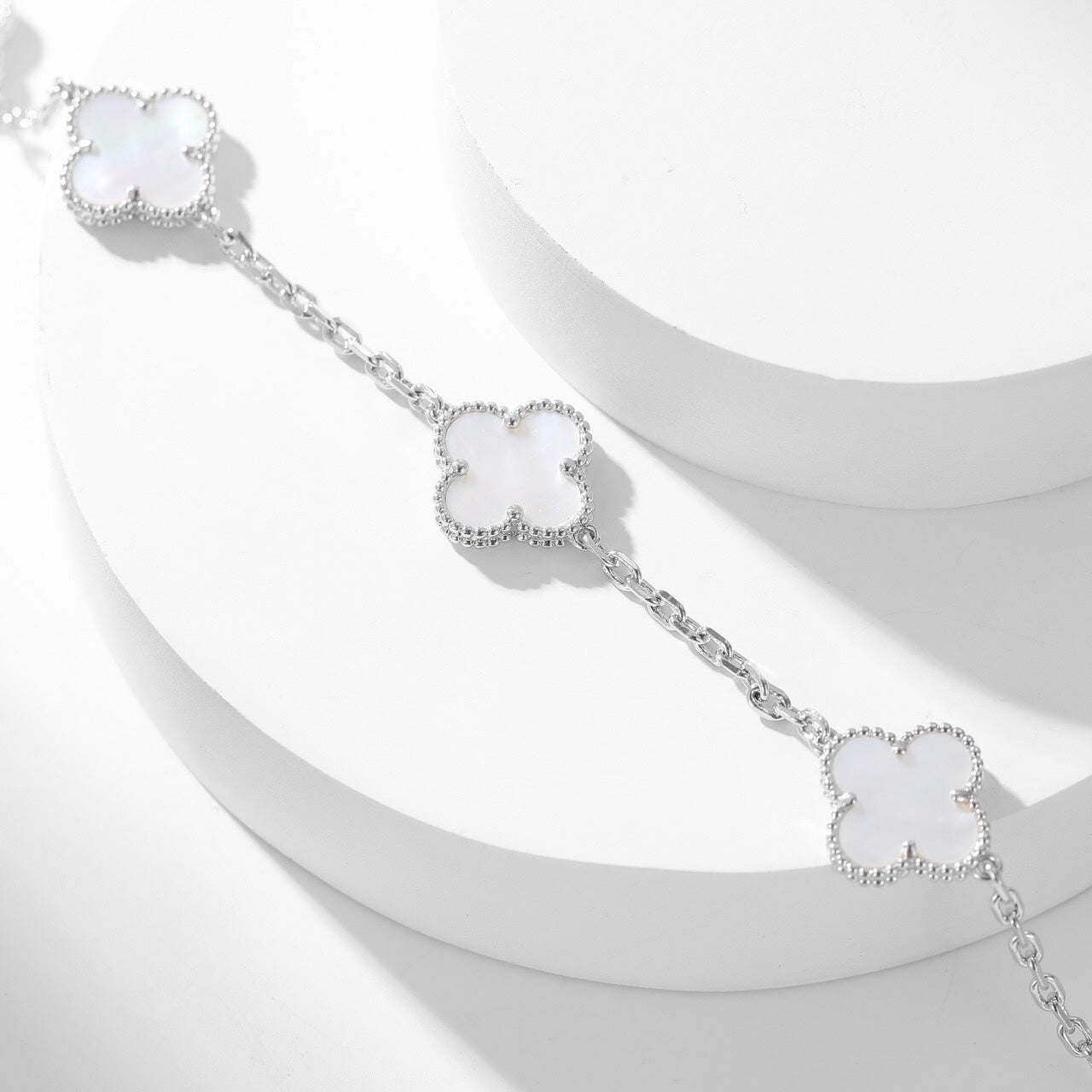 [Clover Jewelrys]CLOVER 10 MOTIFS WHITE MOTHER OF PEARL NECKLACE