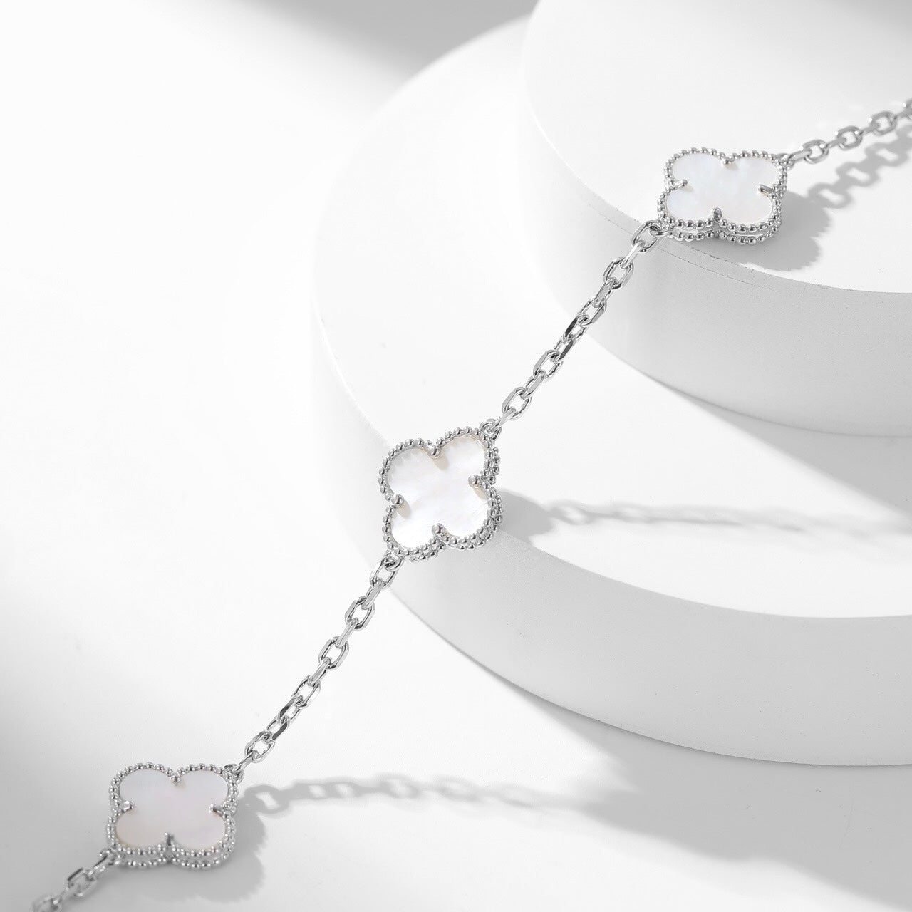 [Clover Jewelrys]CLOVER 10 MOTIFS WHITE MOTHER OF PEARL NECKLACE