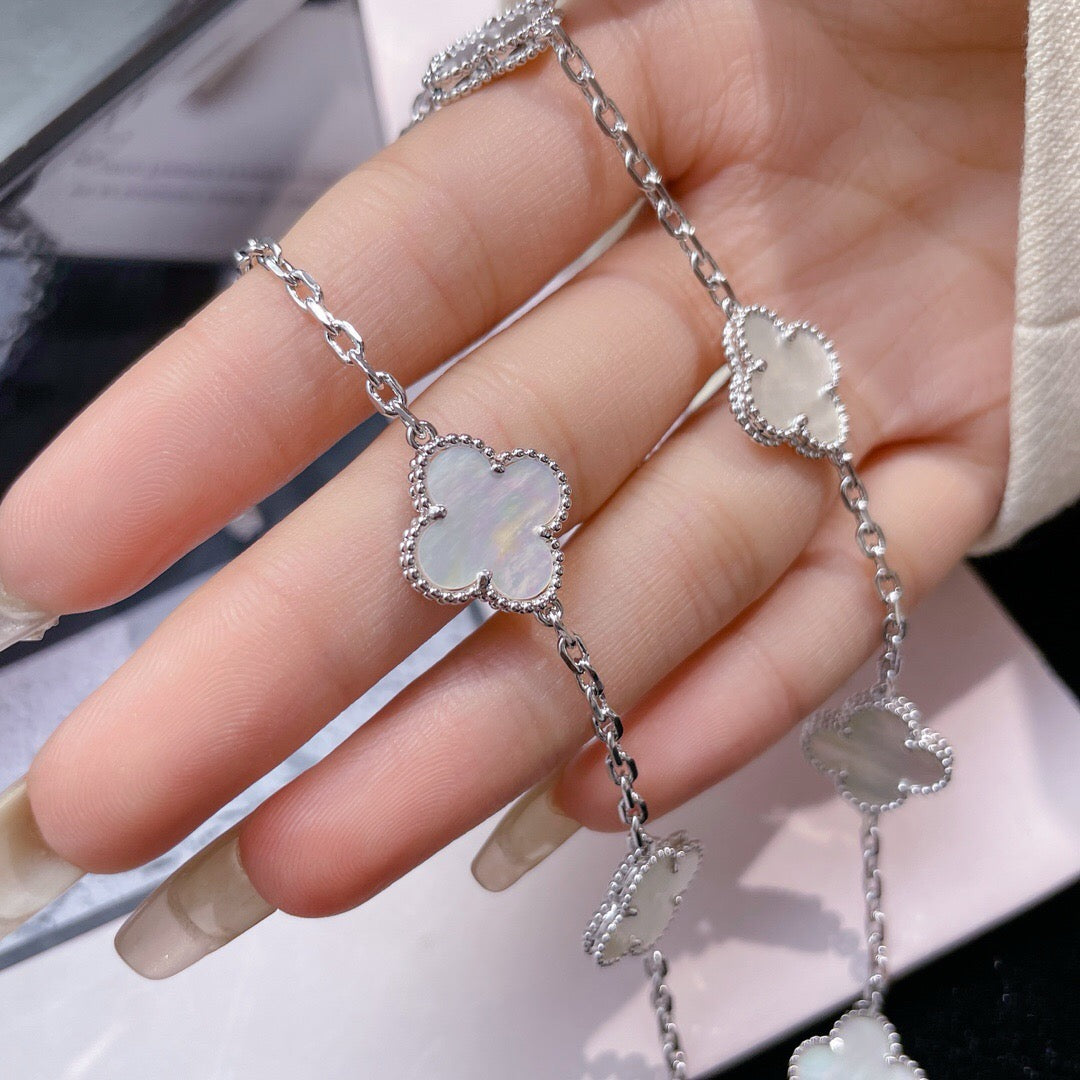 [Clover Jewelrys]CLOVER 10 MOTIFS WHITE MOTHER OF PEARL NECKLACE