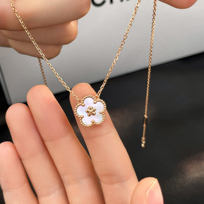 [Clover Jewelrys]LUCKY  WHITE MOP  PLUM BLOSSOM NECKLACE