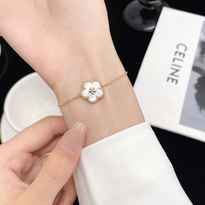 [Clover Jewelrys]LUCKY WHITE MOP PLUM BLOSSOM  BRACELET