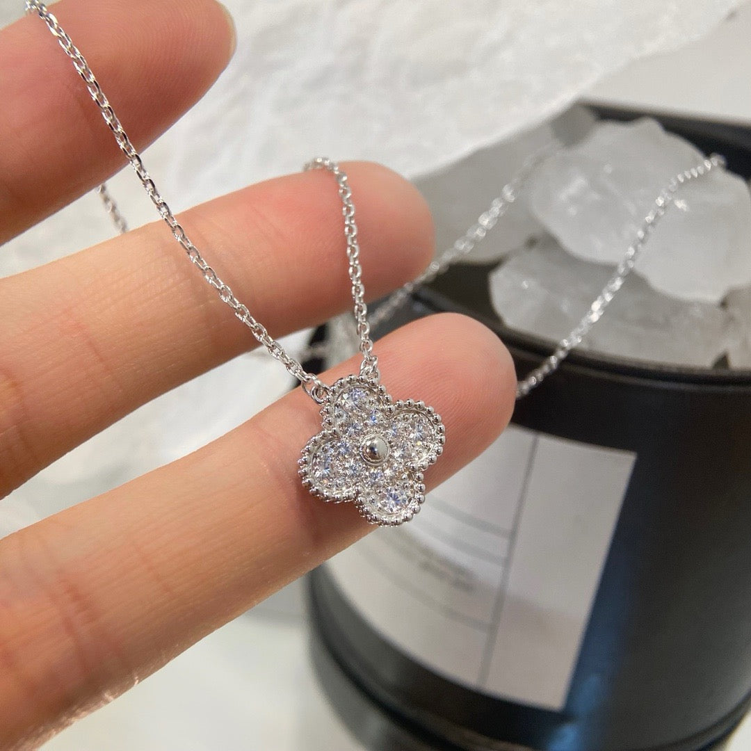 [Clover Jewelrys]CLOVER 15MM DIAMOND SINGLE FLOWER NECKLACE