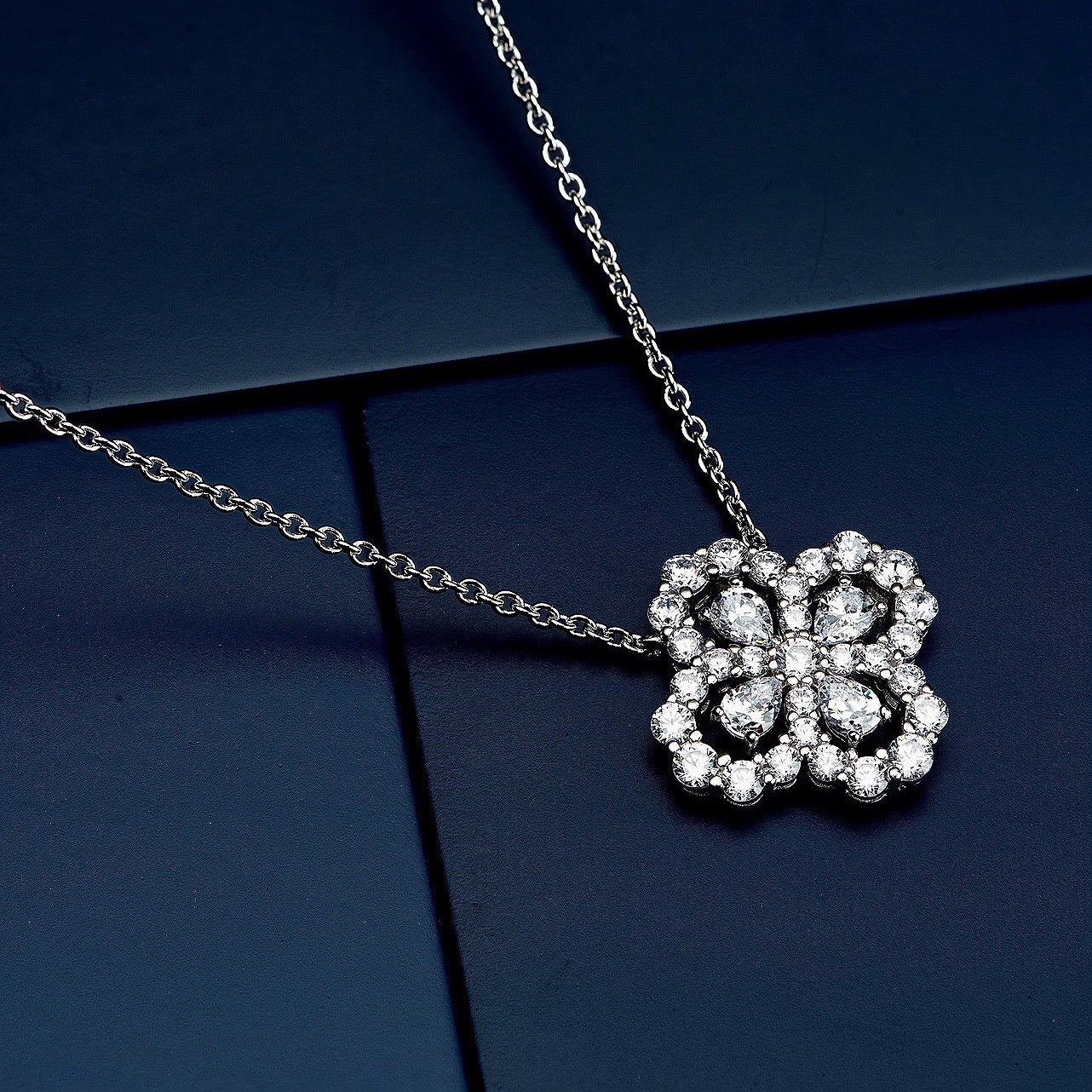 [Clover Jewelrys]LOOP NECKLACE FULL MOTIF DIAMOND COMBINATION