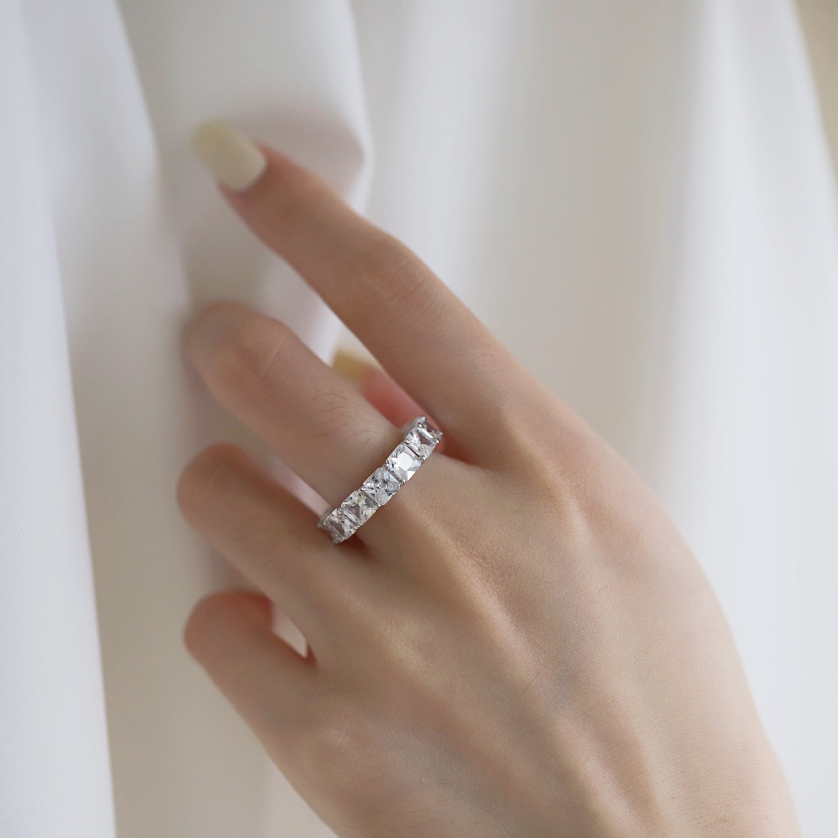 [Clover Jewelrys]Elegant Princess Cut Tennis Ring