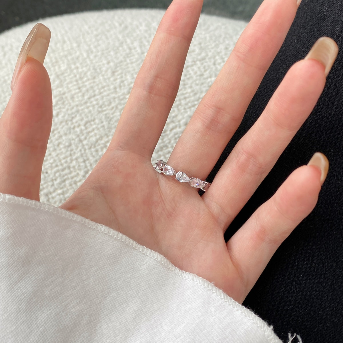 [Clover Jewelrys]Exquisite Pear Cut Tennis Ring