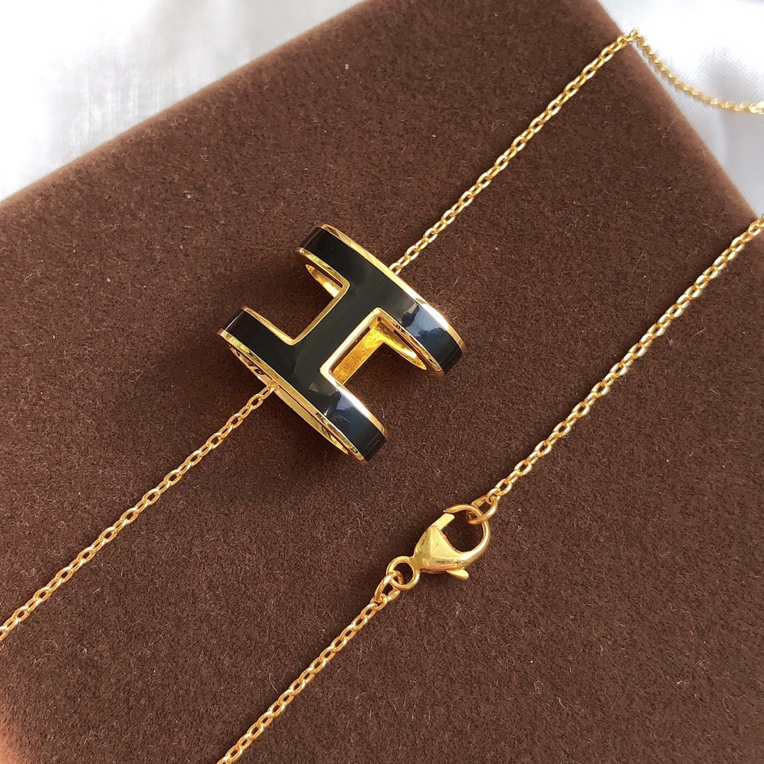 [Clover Jewelrys]HM CLIC BLACK ENAMEL GOLD NECKLACE