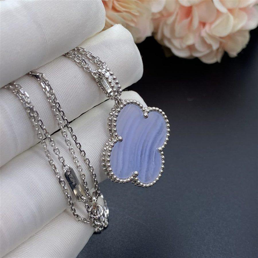 [Clover Jewelrys]CLOVER SILVER CHALCEDONY BIG CLOVER NECKLACE