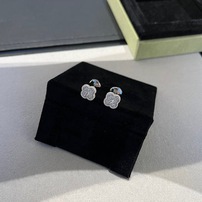 [Clover Jewelrys]CLOVER MINI DIAMOND STUD EARRINGS