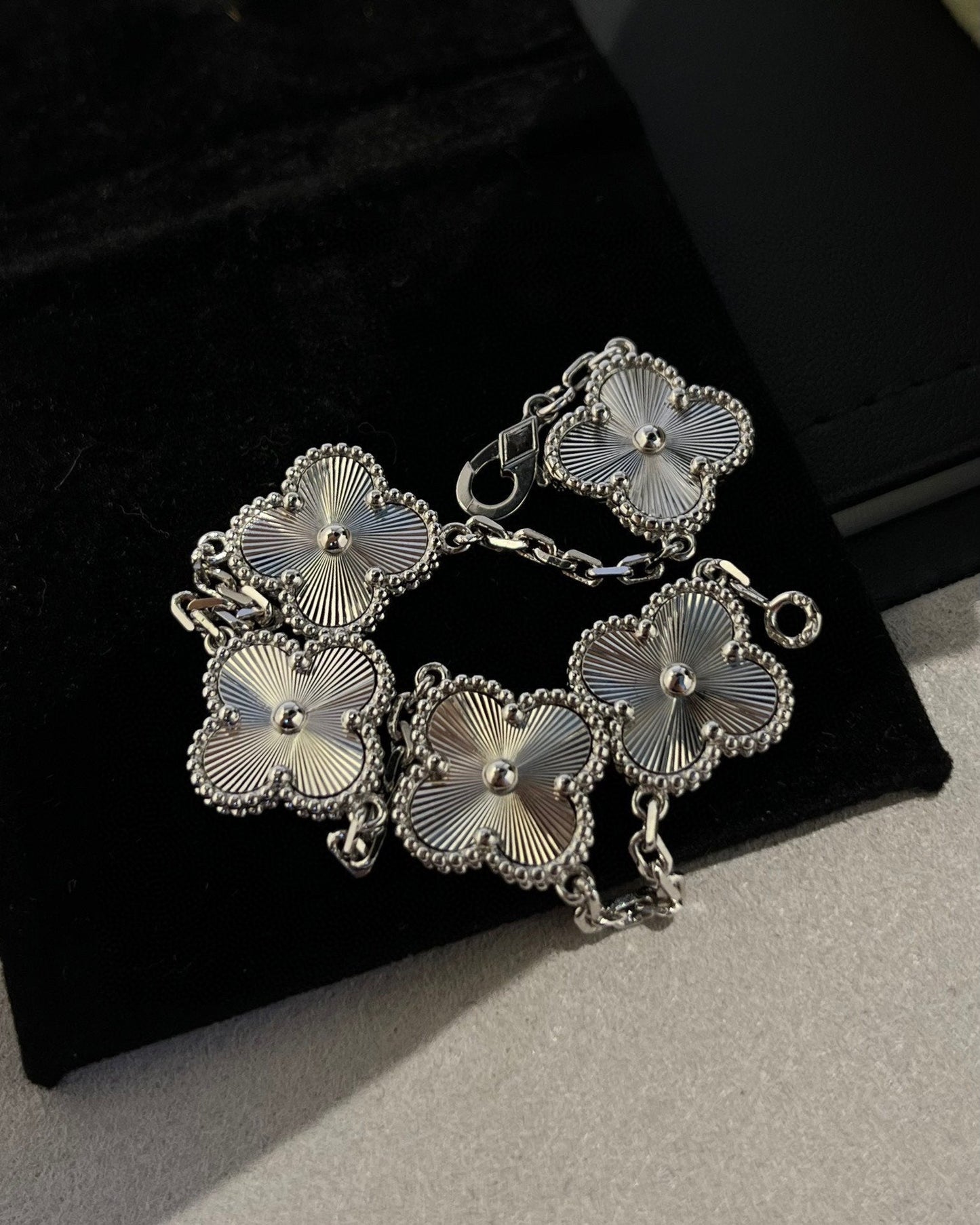 [Clover Jewelrys]CLOVER SILVER 5 MOTIFS BRACELET