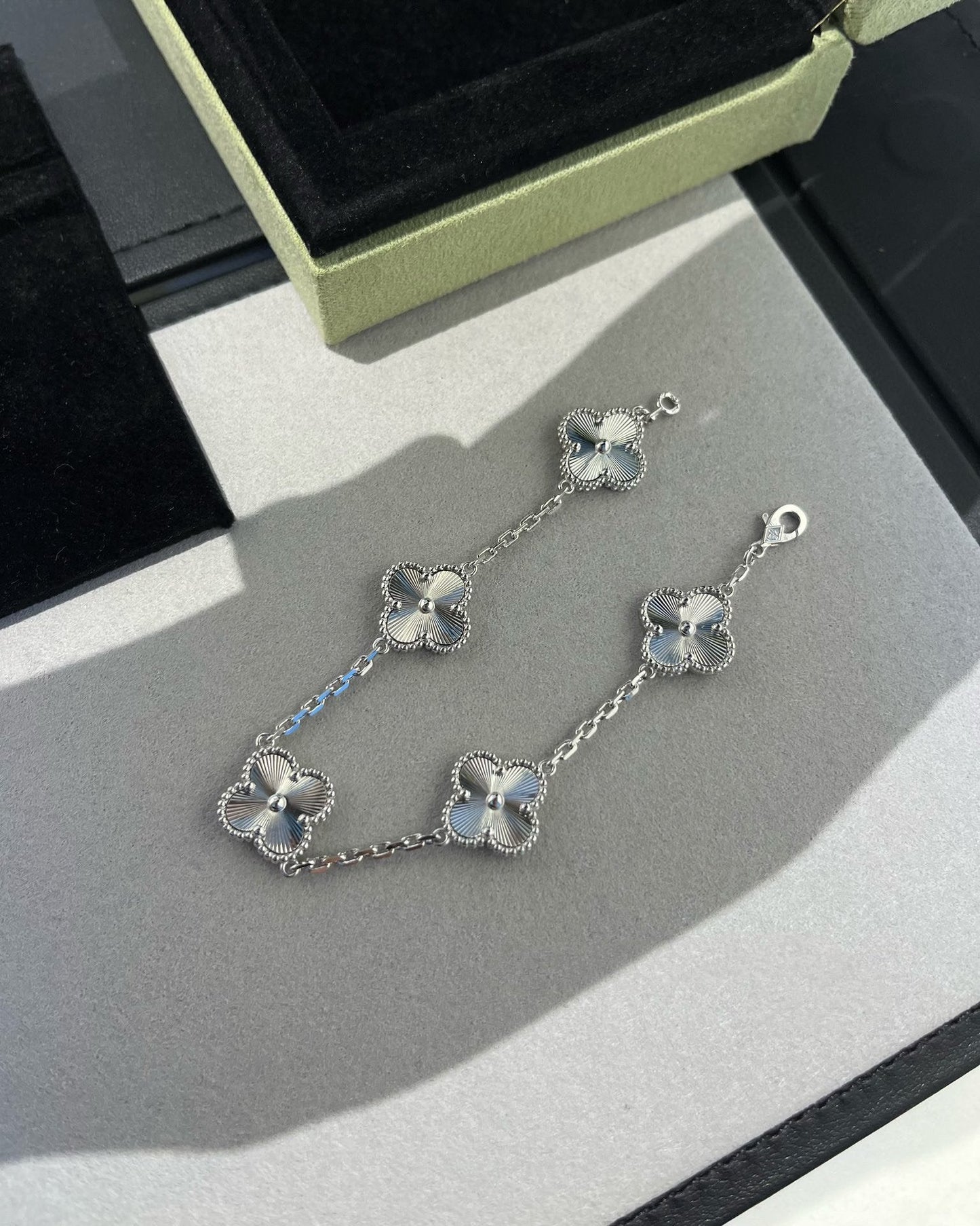 [Clover Jewelrys]CLOVER SILVER 5 MOTIFS BRACELET